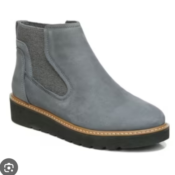 Naturalizer Annaleigh Gray   ankle chelsea pull on  Boots new - Picture 1 of 7